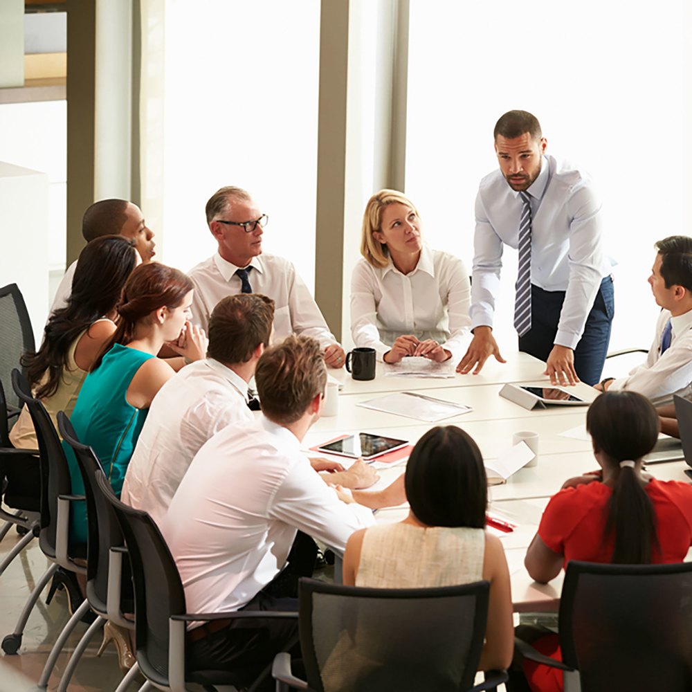 Liderança, motivação e impulsionamento dos subordinados